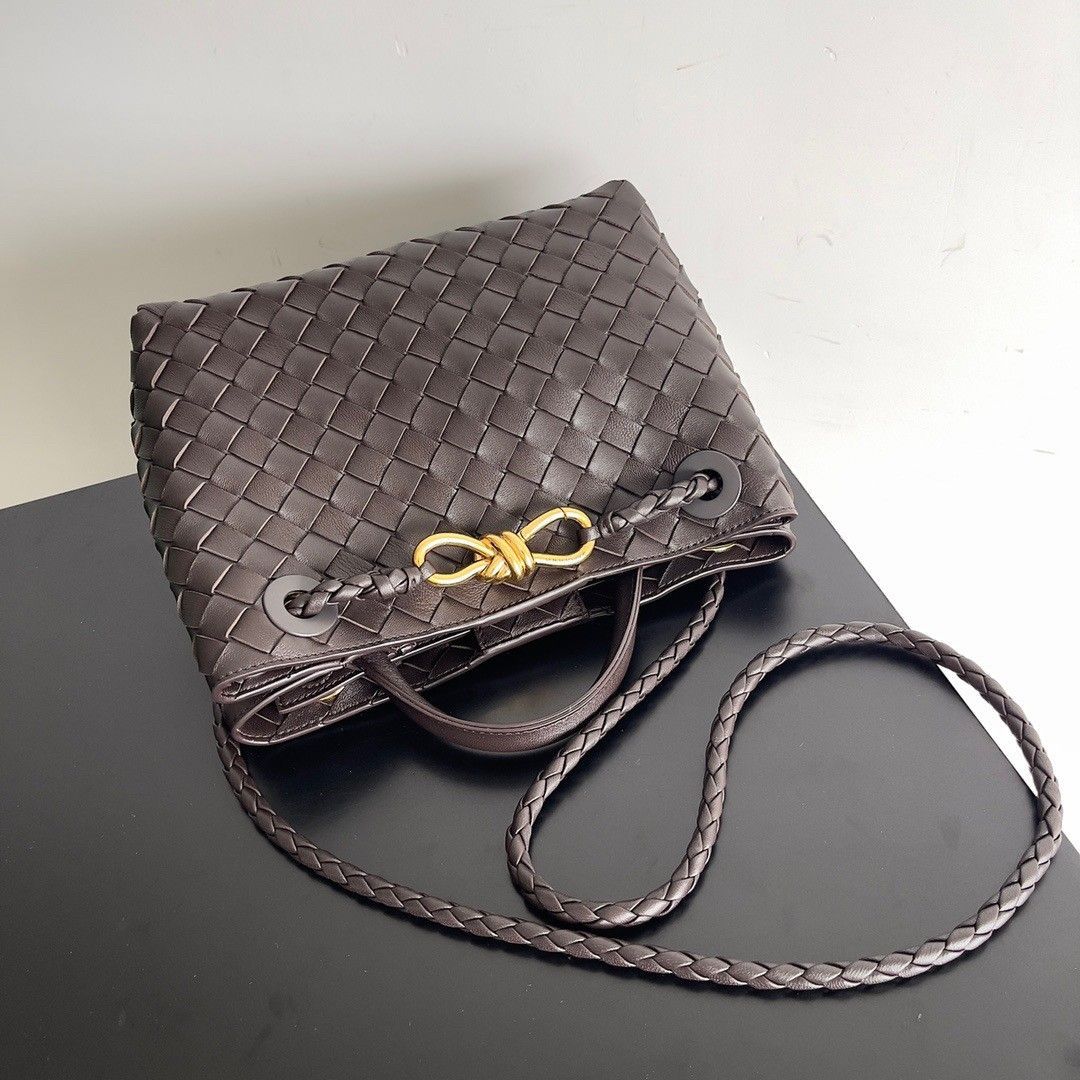 Bottega Veneta Small Andiamo Bag In Fondant Intrecciato Lambskin