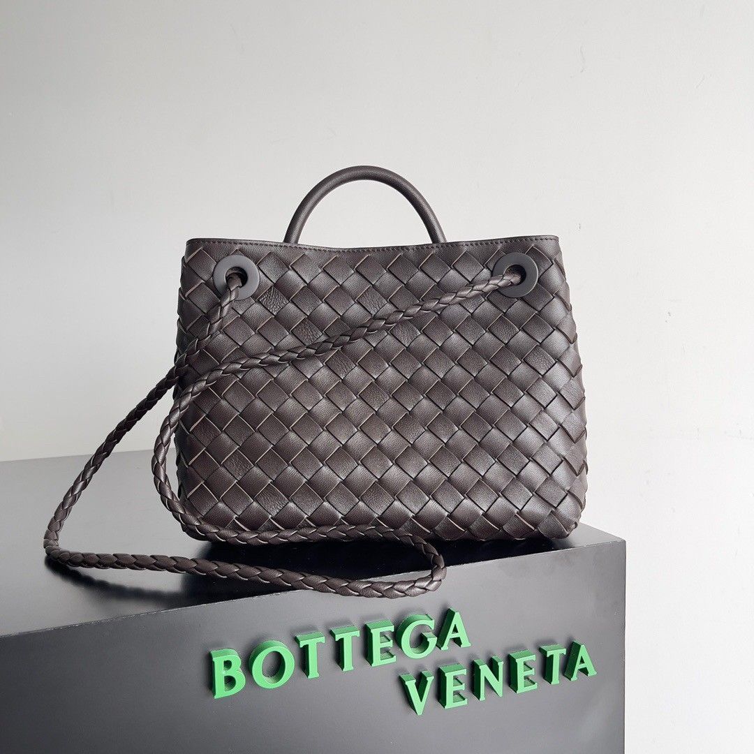 Bottega Veneta Small Andiamo Bag In Fondant Intrecciato Lambskin