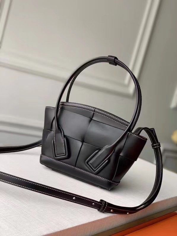 Bottega Veneta Arco Mini Bag In Black Intrecciato Calfskin