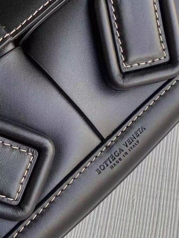 Bottega Veneta Arco Mini Bag In Black Intrecciato Calfskin