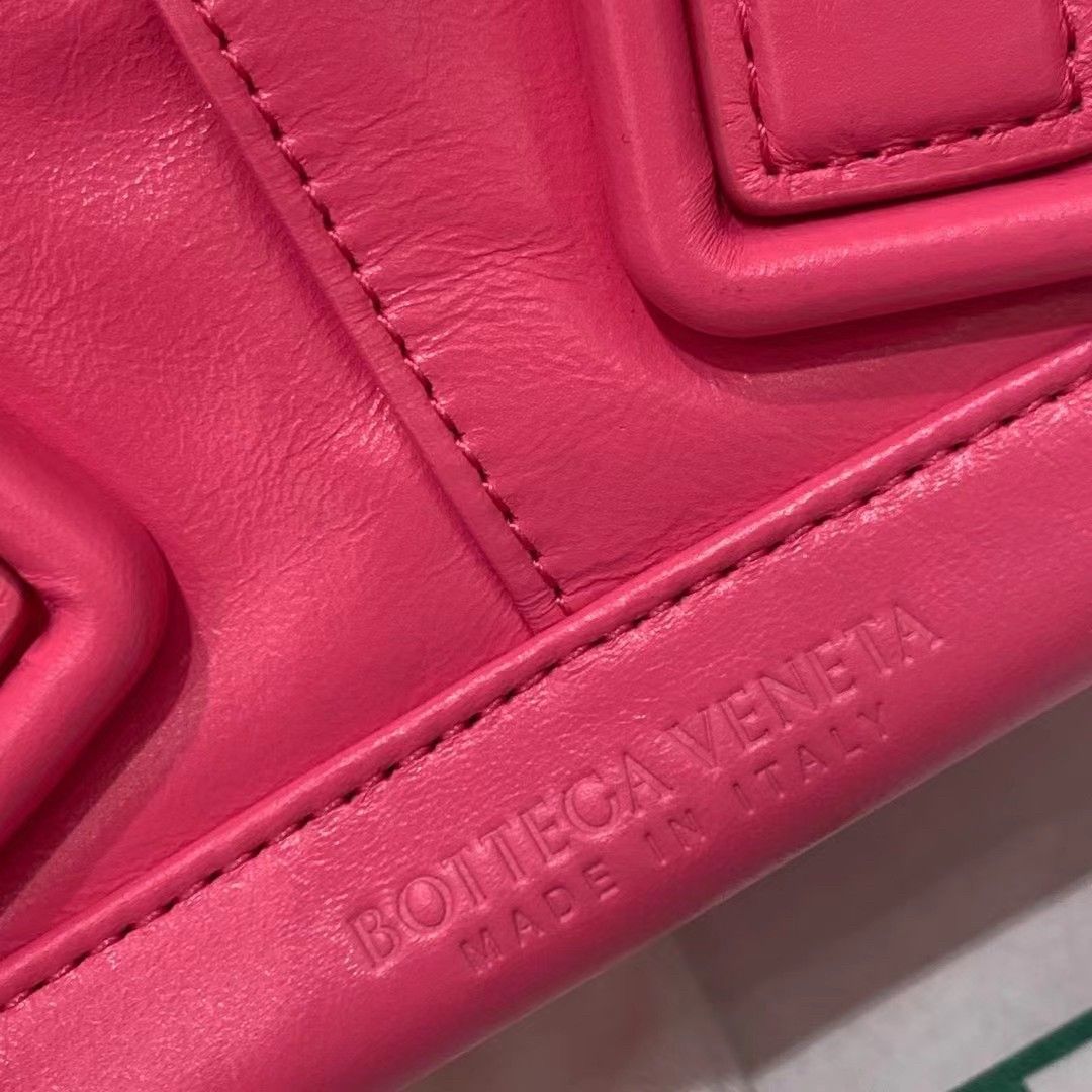 Bottega Veneta Arco Mini Bag In Pink Intrecciato Leather