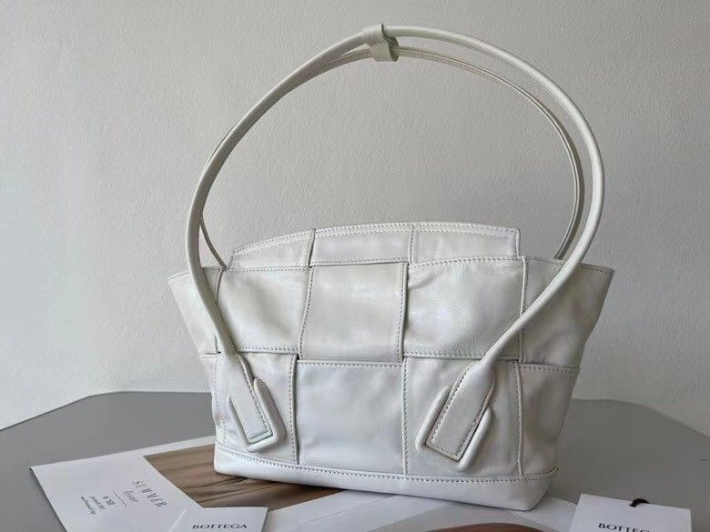 Bottega Veneta Arco Small Bag In White Intrecciato Leather