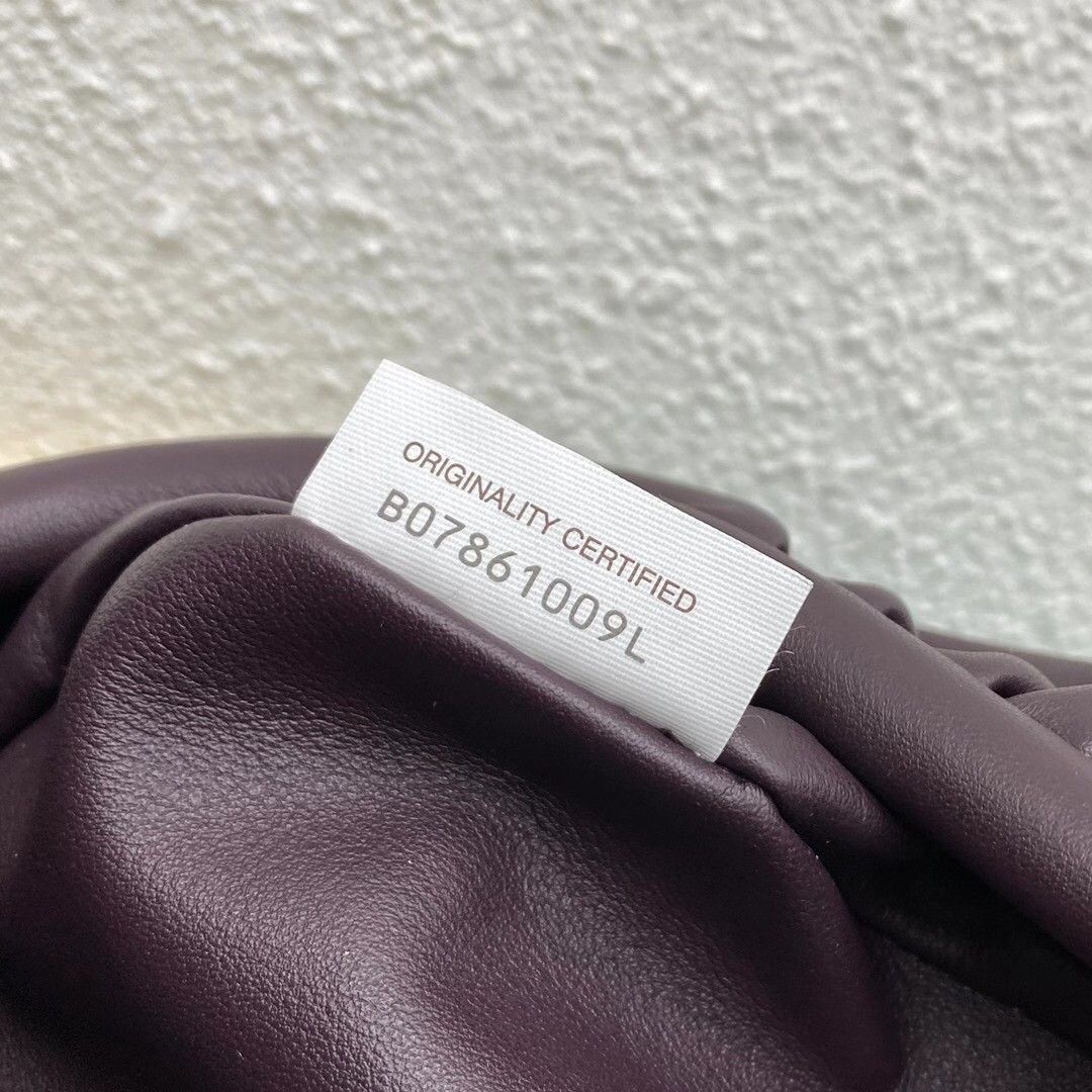 Bottega Veneta The Pouch Belt Bag In Grape Lambskin