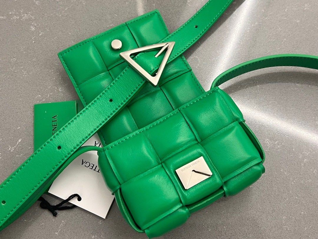 Bottega Veneta Candy Padded Cassette Bag In Parakeet Lambskin