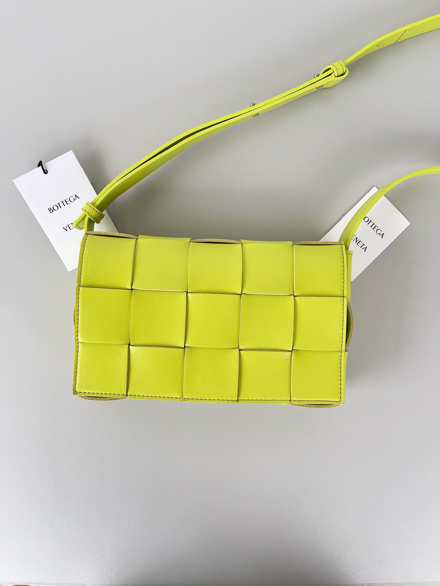 Bottega Veneta Cassett Bag In Acid Kiwi Intreccio Lambskin