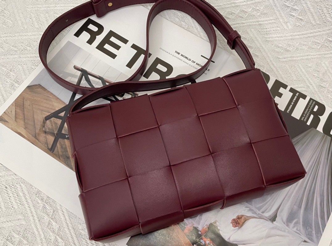 Bottega Veneta Cassette Bag In Bordeaux Intreccio Lambskin