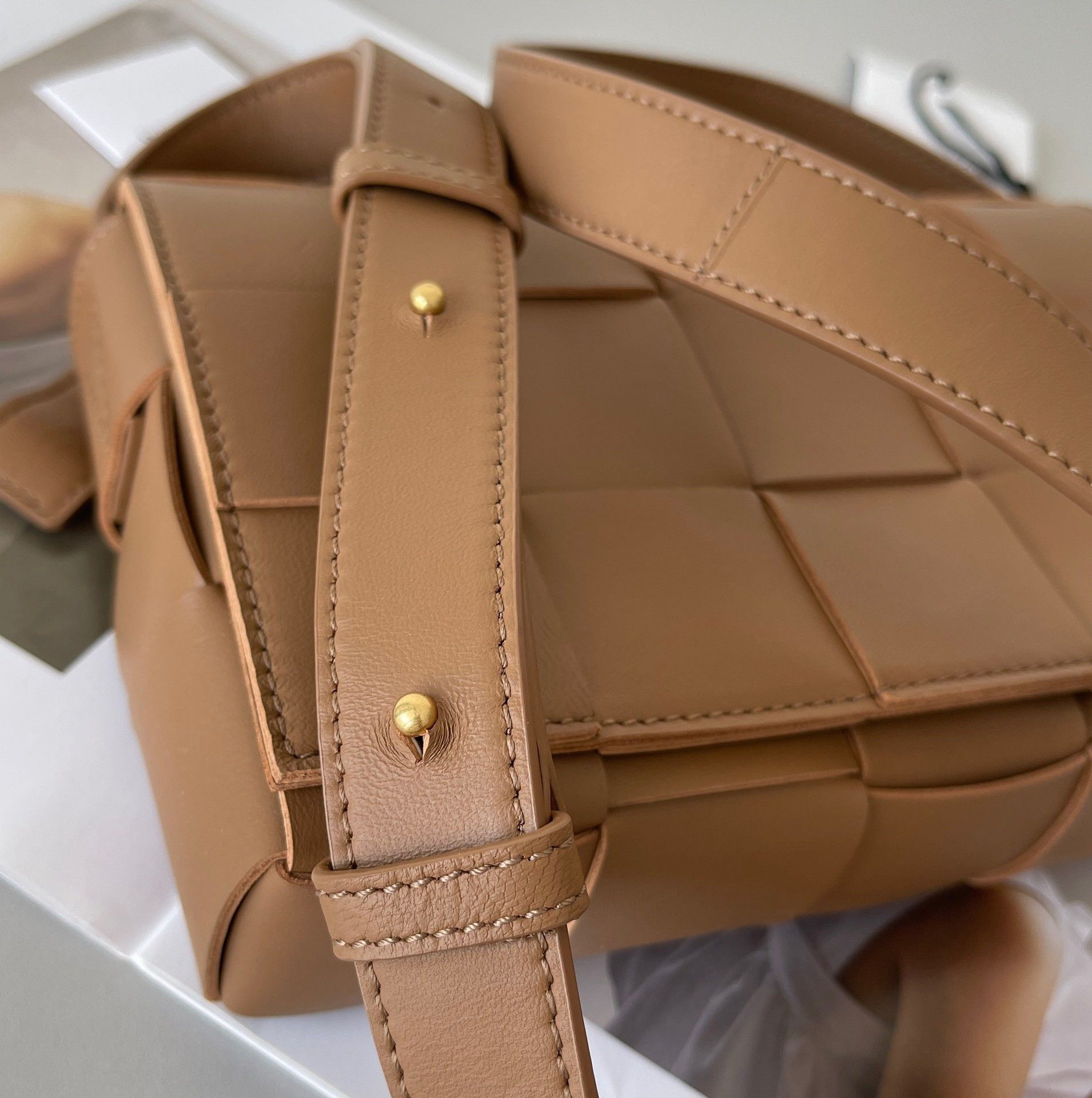 Bottega Veneta Cassette Bag In Caramel Intreccio Lambskin