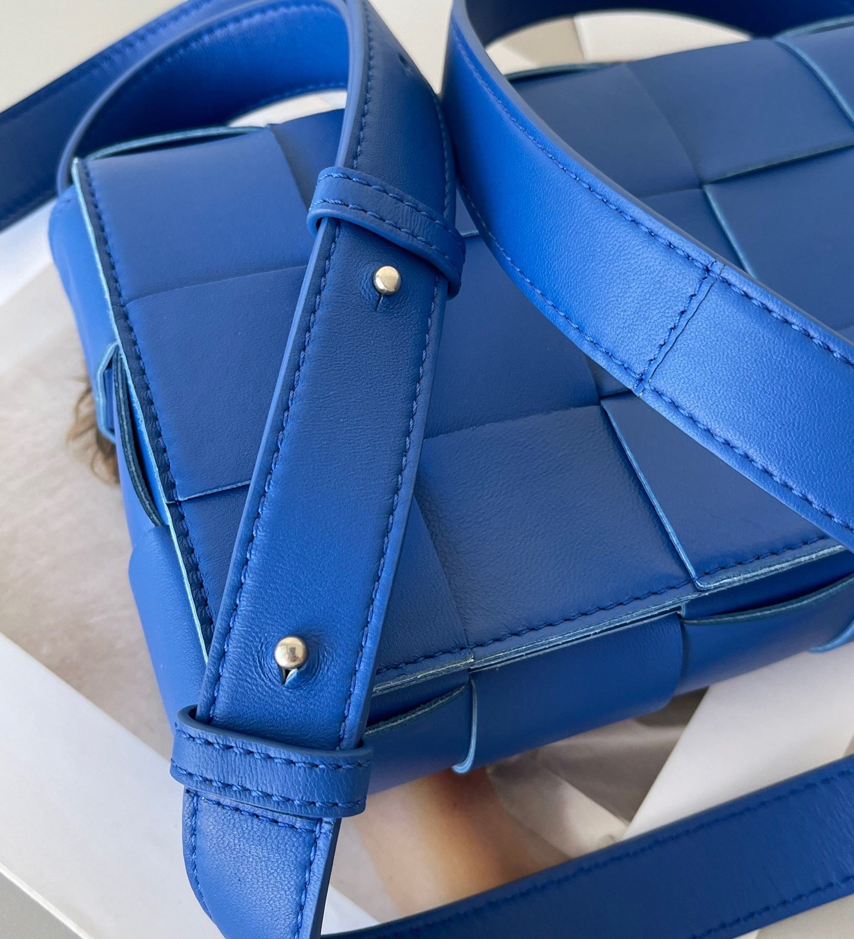 Bottega Veneta Cassette Bag In Blue Intreccio Lambskin