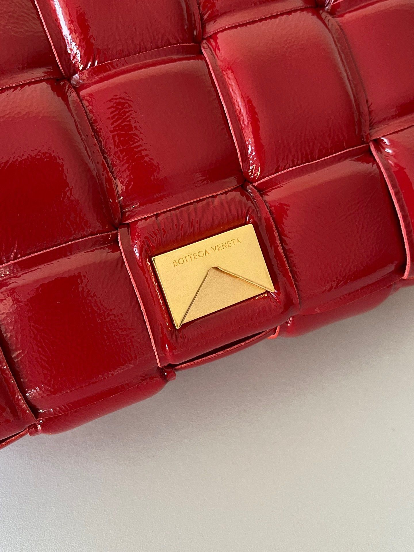 Bottega Veneta Padded Cassette Bag In Red Intrecciato Deerskin