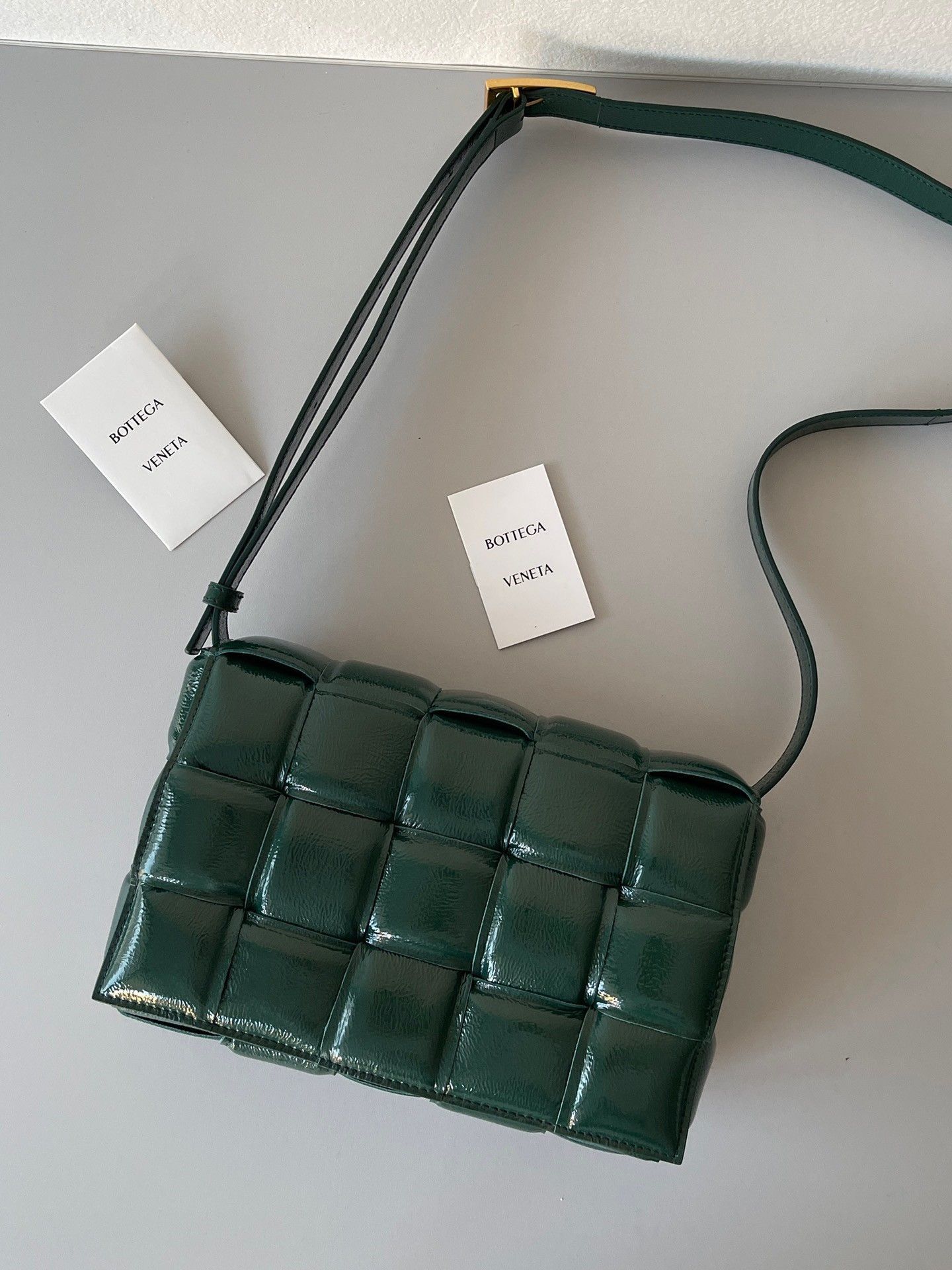 Bottega Veneta Padded Cassette Bag In Green Intrecciato Deerskin