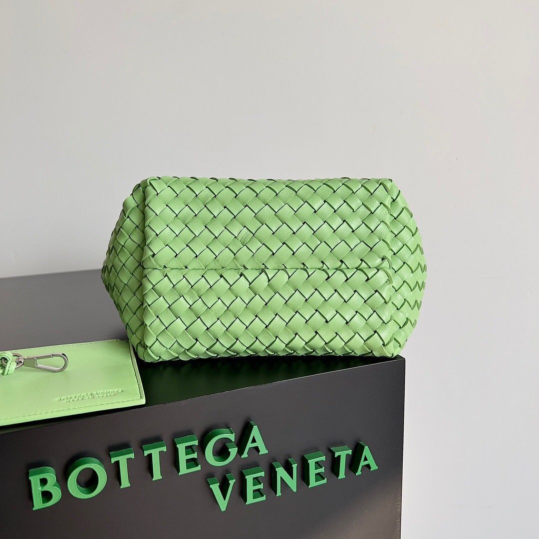 Bottega Veneta Cabat Mini Bag In Pistachio Intrecciato Lambskin