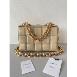 Bottega Veneta Chain Cassette Bag In Porridge Intrecciato Lambskin