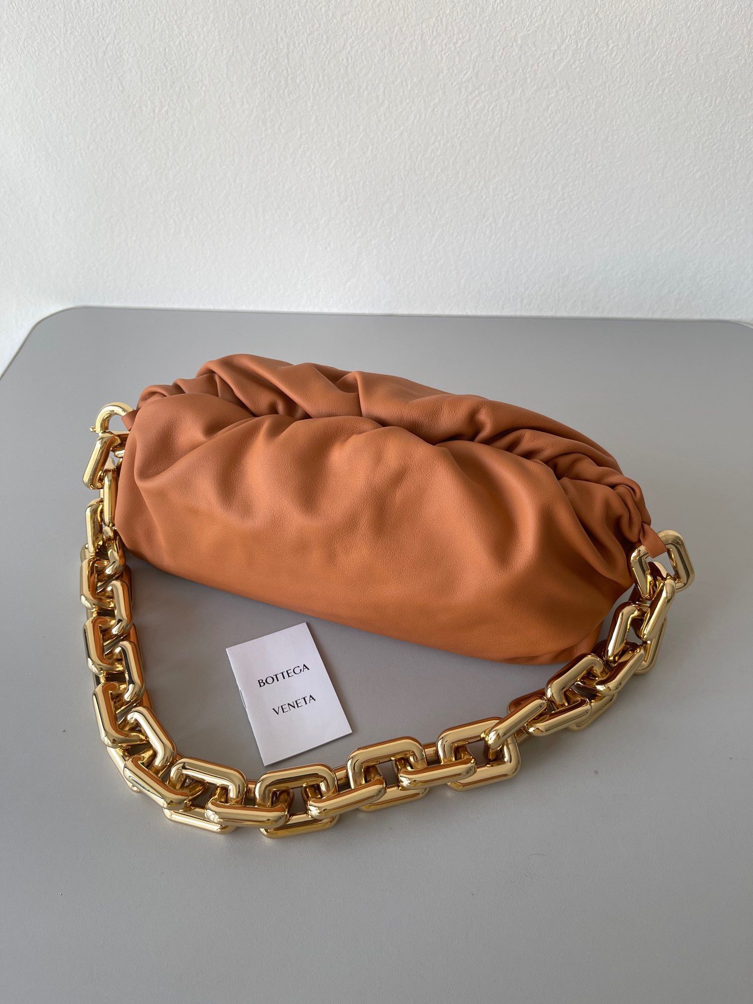 Bottega Veneta The Chain Pouch Bag In Clay Calfskin