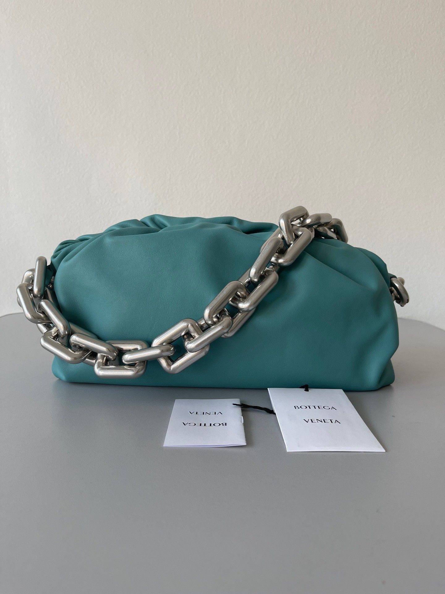 Bottega Veneta The Chain Pouch Bag In Lake Green Calfskin