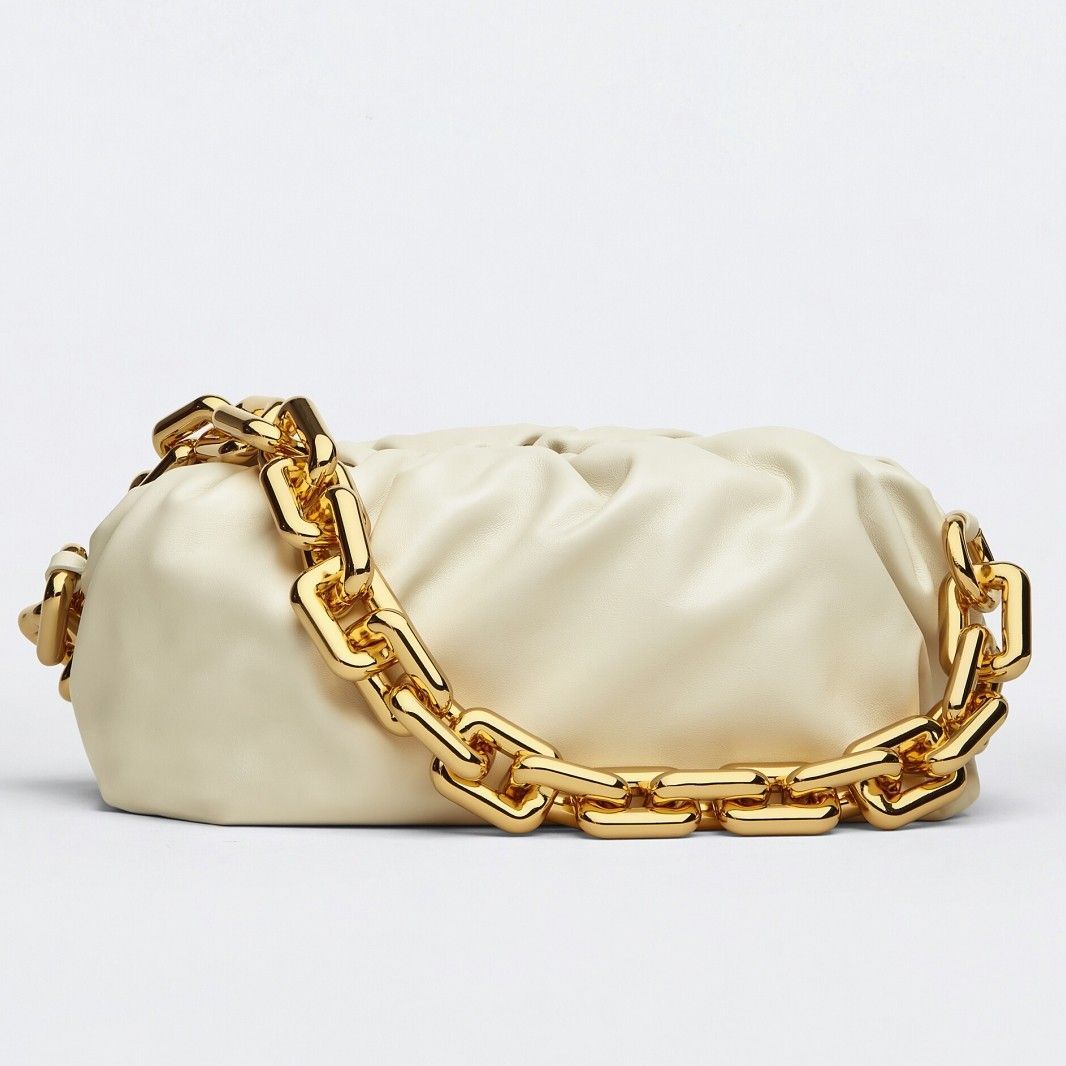 Bottega Veneta The Chain Pouch Bag In Plaster Calfskin