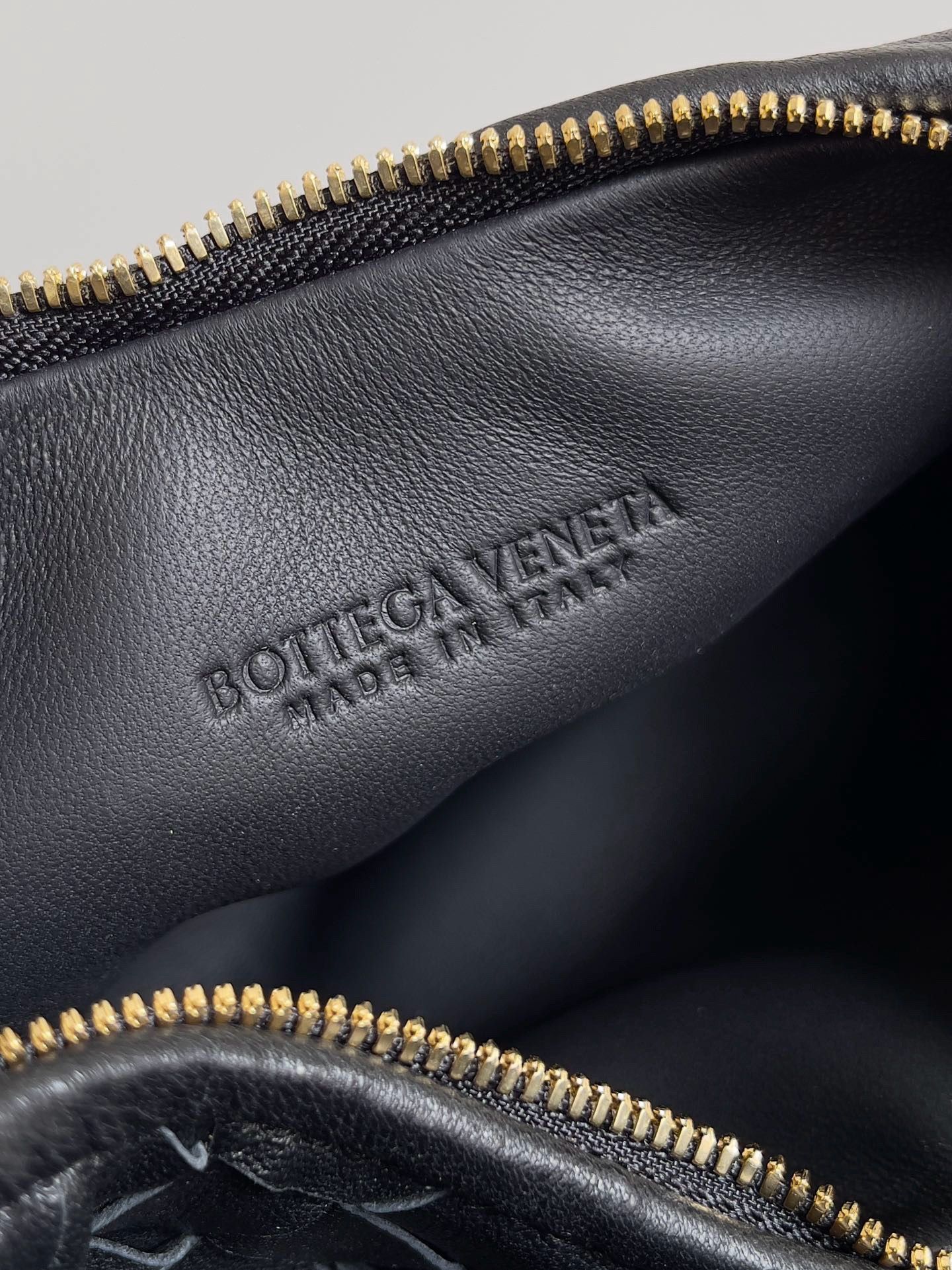 Bottega Veneta Gemelli Small Bag in Black Intrecciato Lambskin