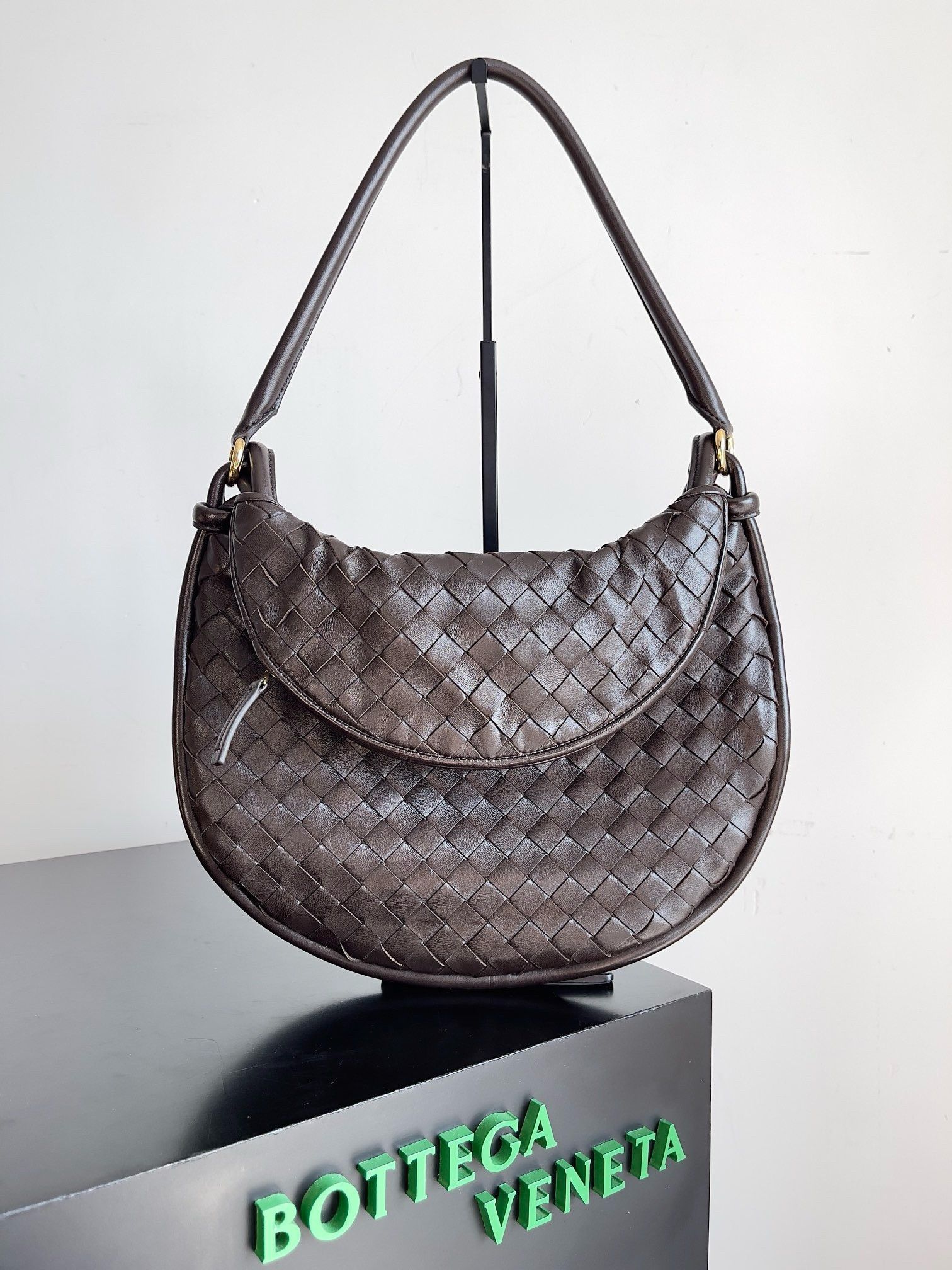 Bottega Veneta Gemelli Medium Bag in Fondant Intrecciato Lambskin