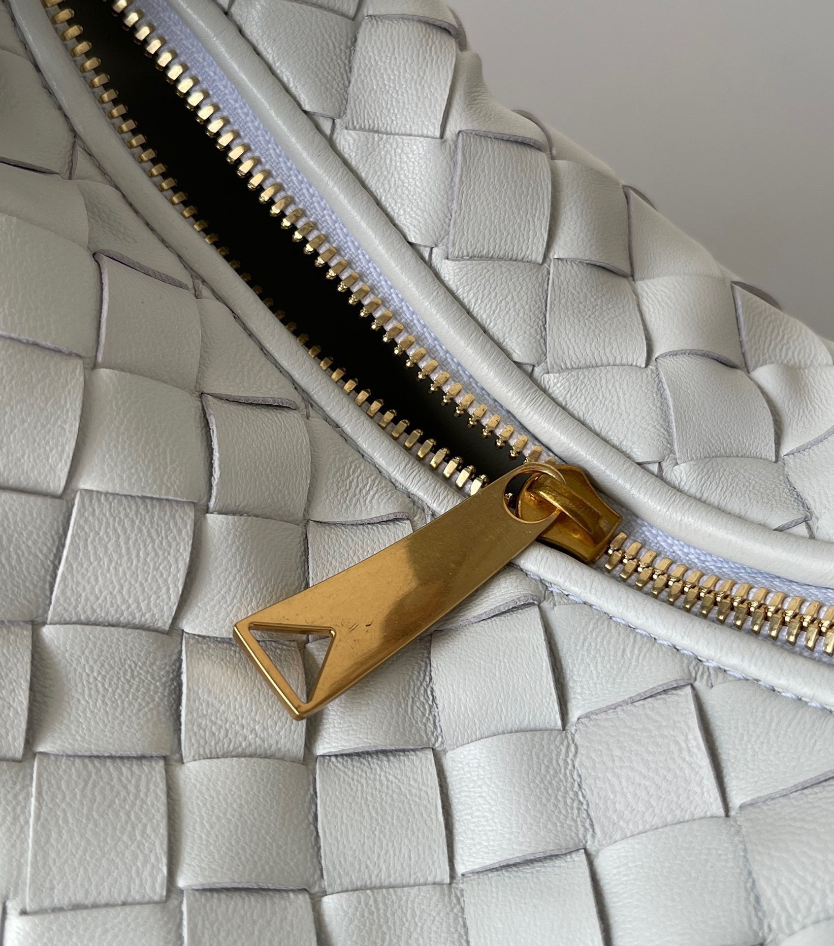 Bottega Veneta BV Jodie Mini Bag In White Intrecciato Lambskin