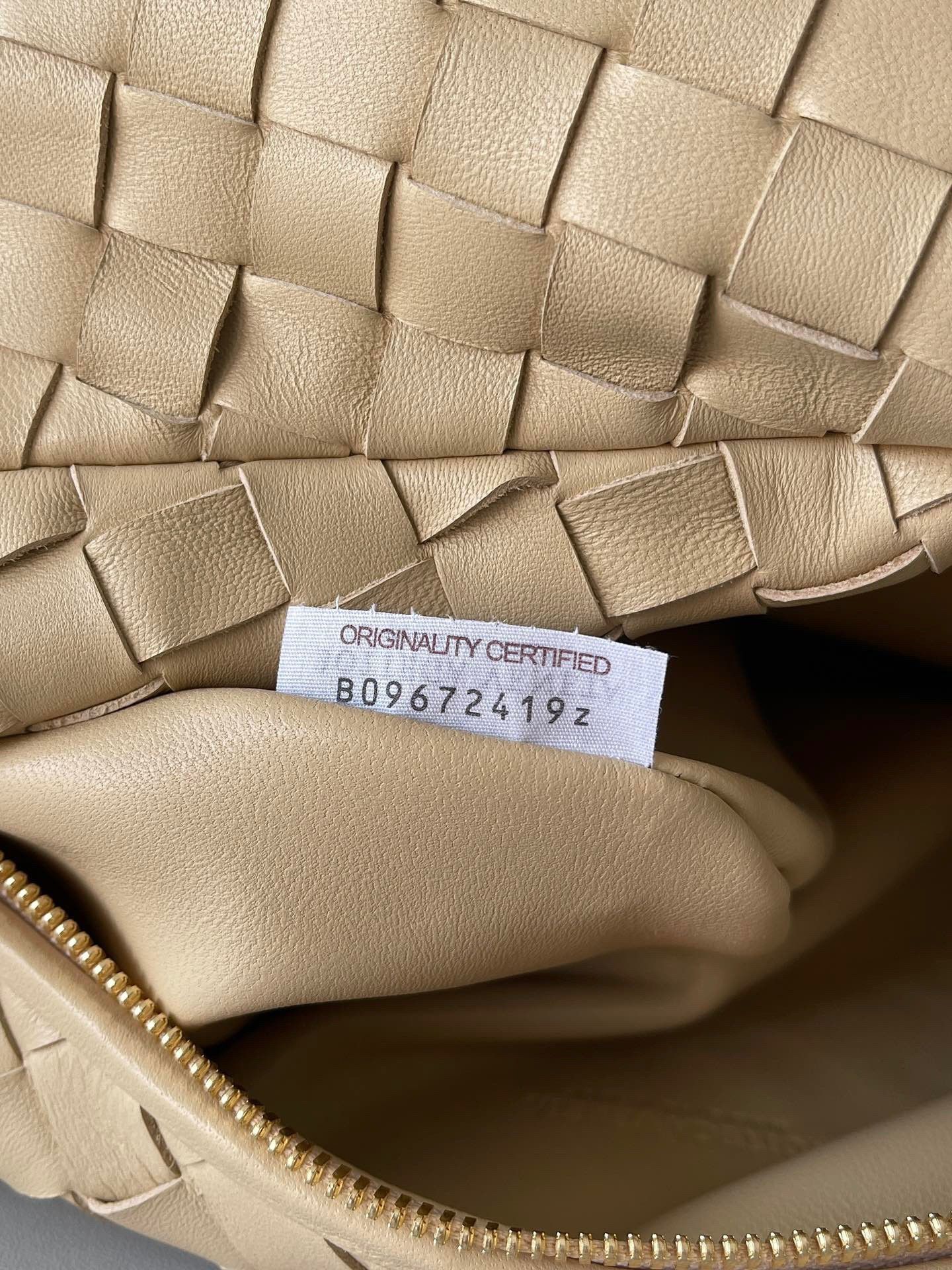 Bottega Veneta BV Jodie Teen Bag In Porridge Intrecciato Lambskin