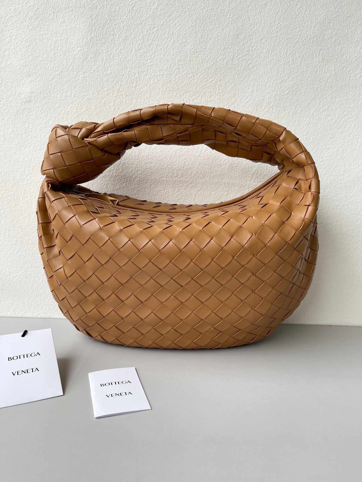 Bottega Veneta BV Jodie Teen Bag In Caramel Intrecciato Lambskin