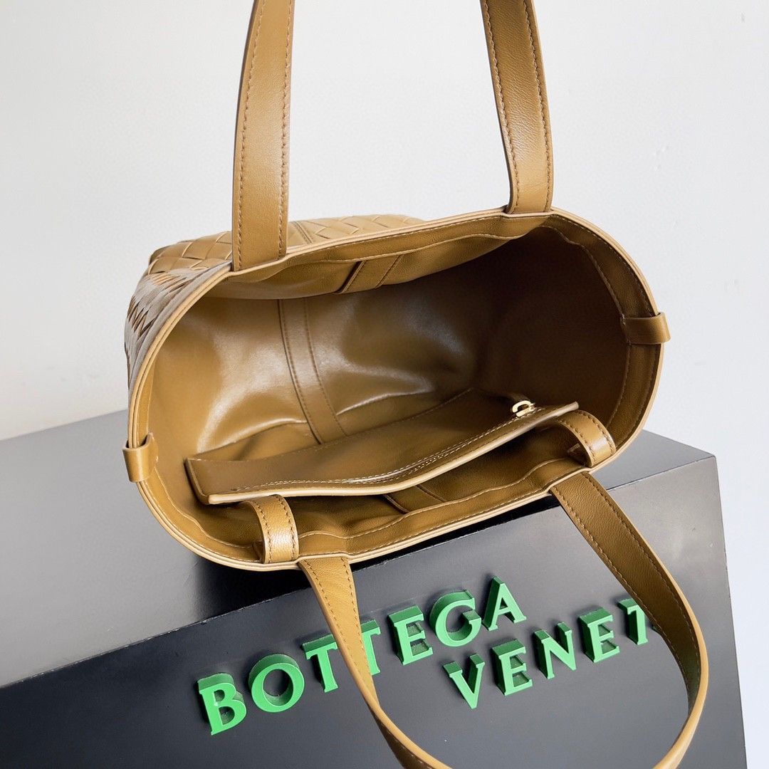 Bottega Veneta Small Flip Flap Bag in Acorn Intrecciato Lambskin