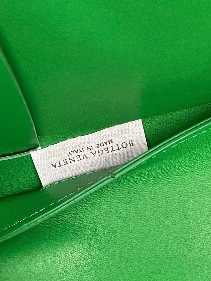 Bottega Veneta Arco Small Tote In Green Intrecciato Lambskin