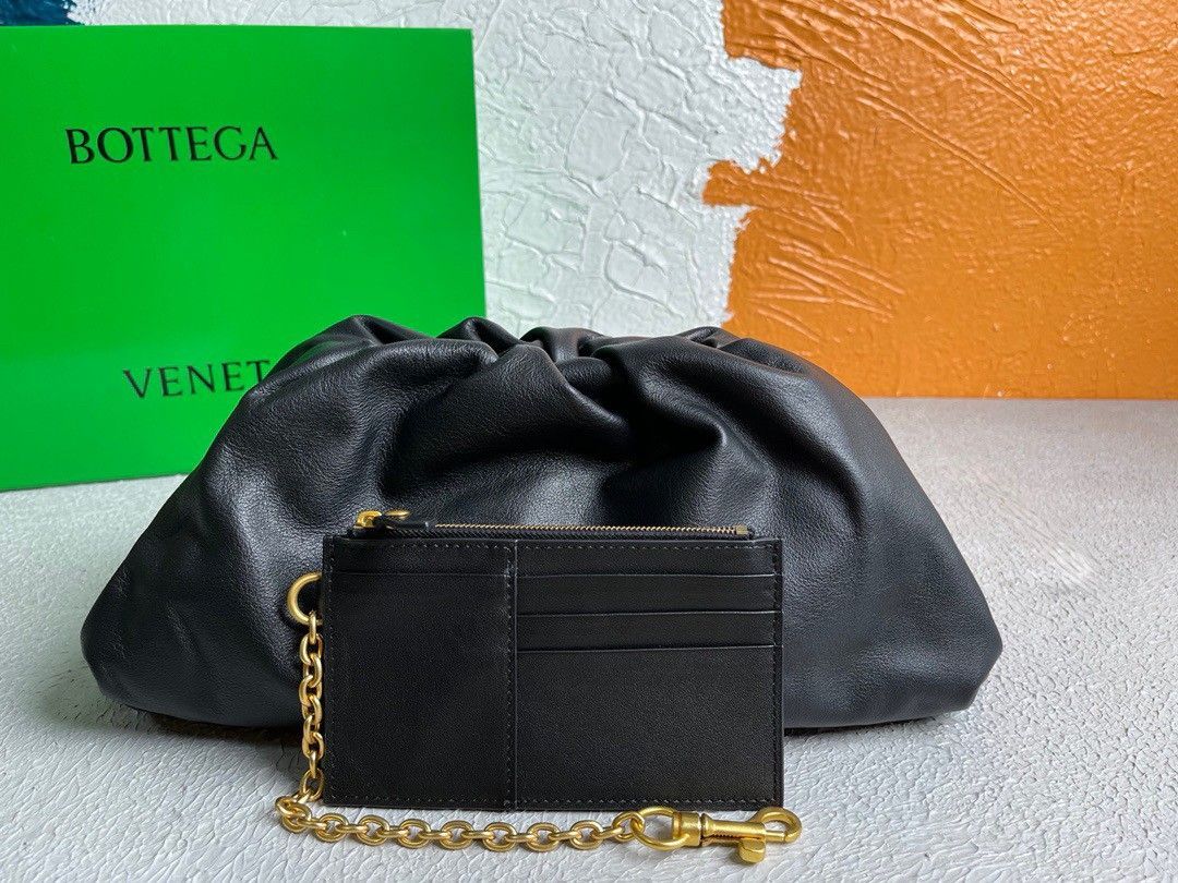 Bottega Veneta Large Pouch Clutch Bag In Black Calfskin