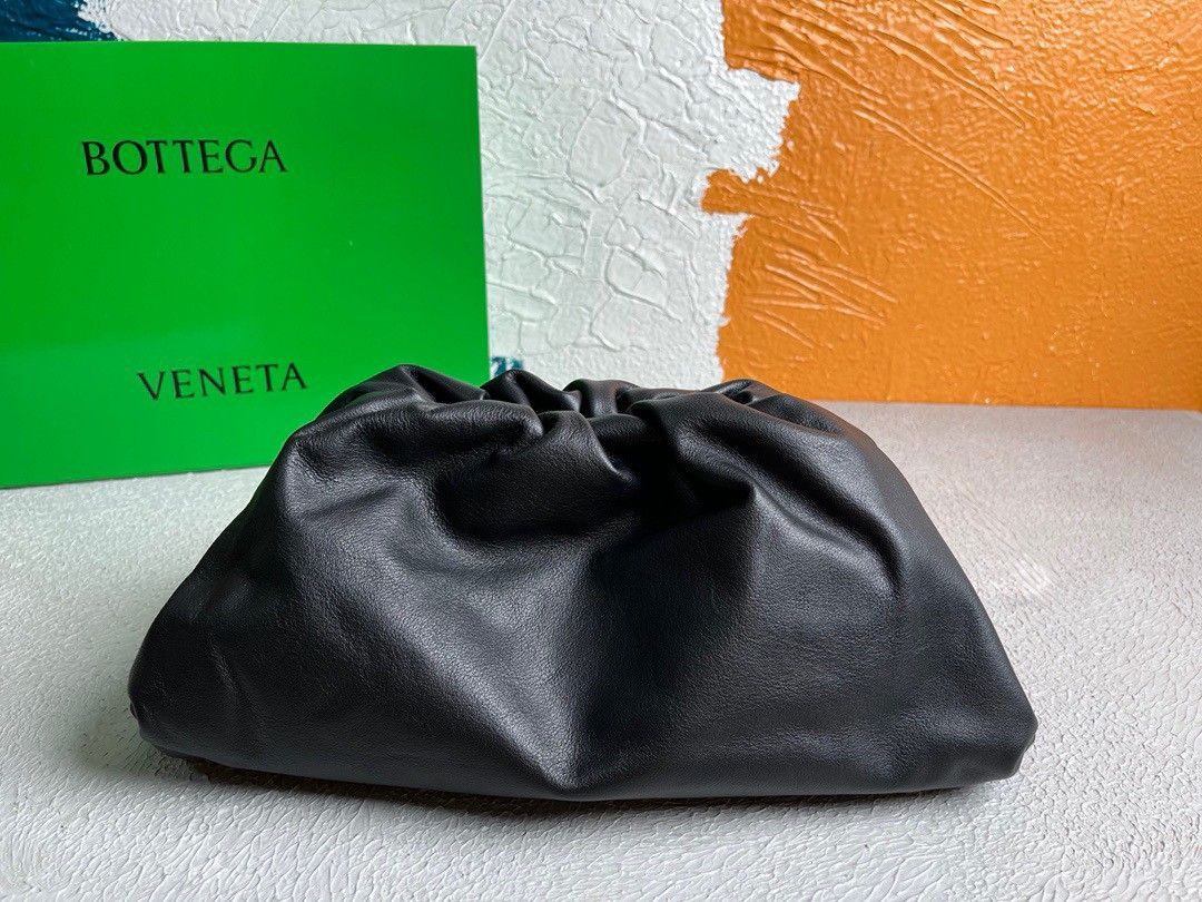 Bottega Veneta Large Pouch Clutch Bag In Black Calfskin