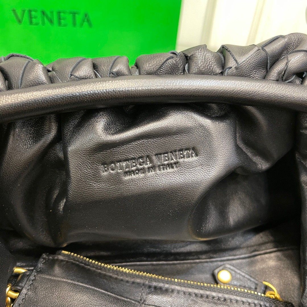 Bottega Veneta Large Pouch Clutch Bag In Black Intrecciato Lambskin