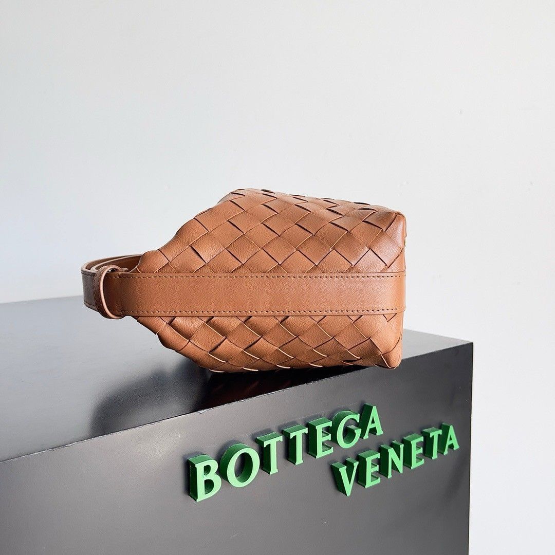 Bottega Veneta Mini Wallace Bag in Brown Intrecciato Calfskin