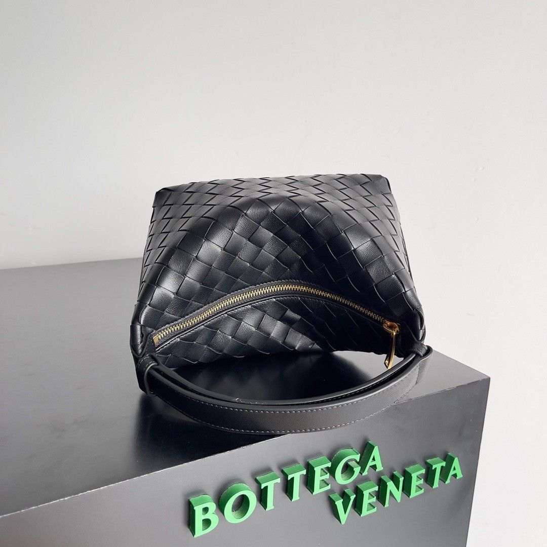 Bottega Veneta Mini Wallace Bag in Black Intrecciato Calfskin