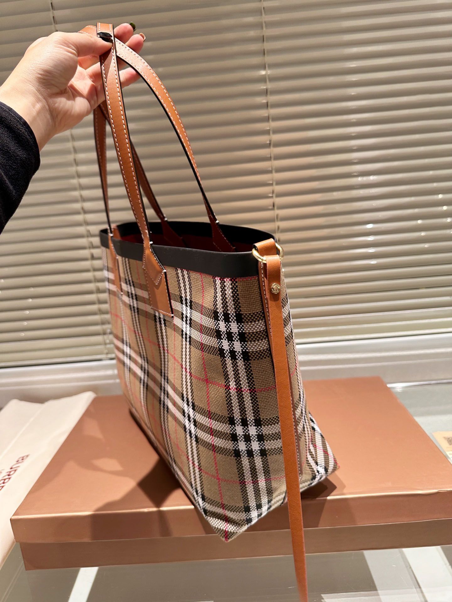 Burberry Large London Tote Briar Brown