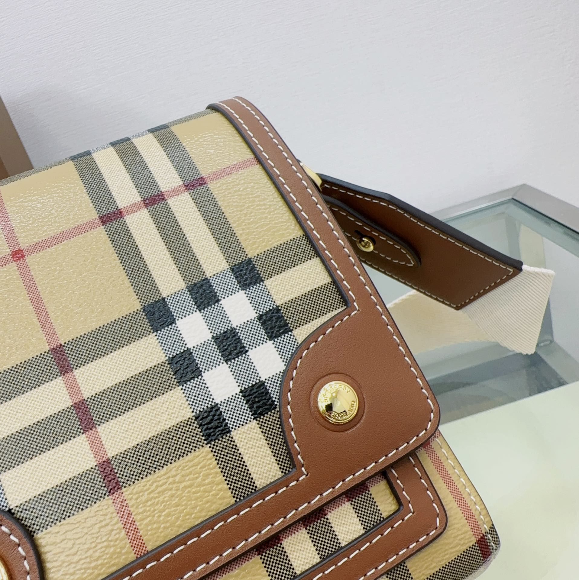 Burberry Note Bag Briar Brown