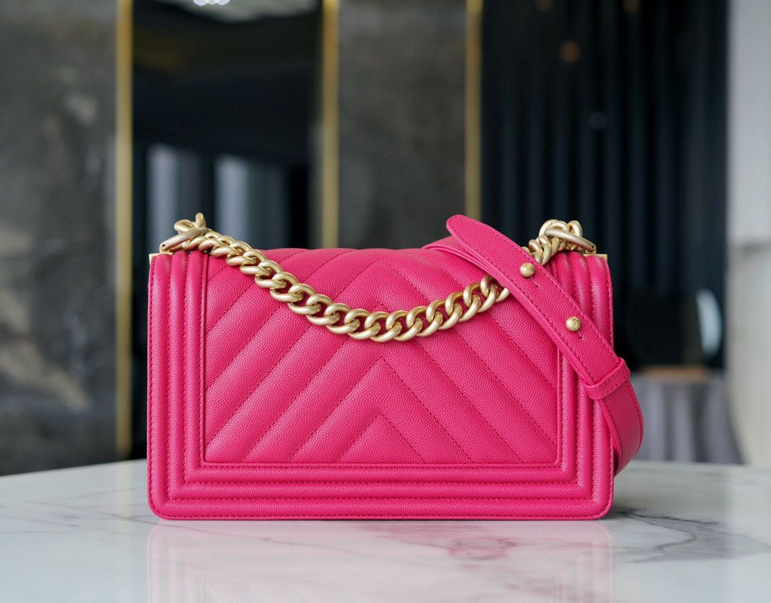 CHANEL Small BOY CHANEL Handbag Fuchsia Grained Shiny Calfskin Gold Tone Metal