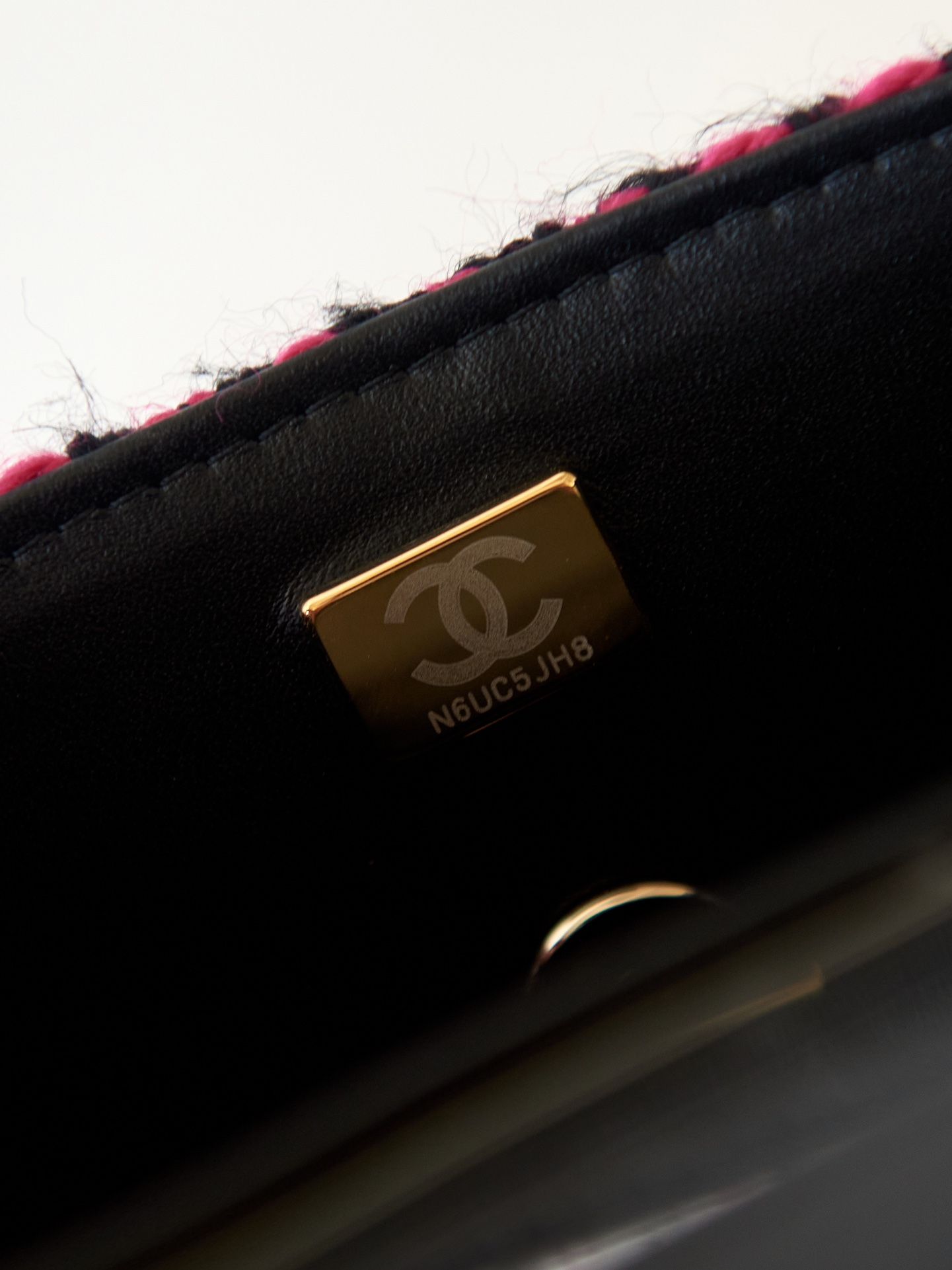 CHANEL Small box bag Fuchsia Black Wool Tweed Gold Tone Metal