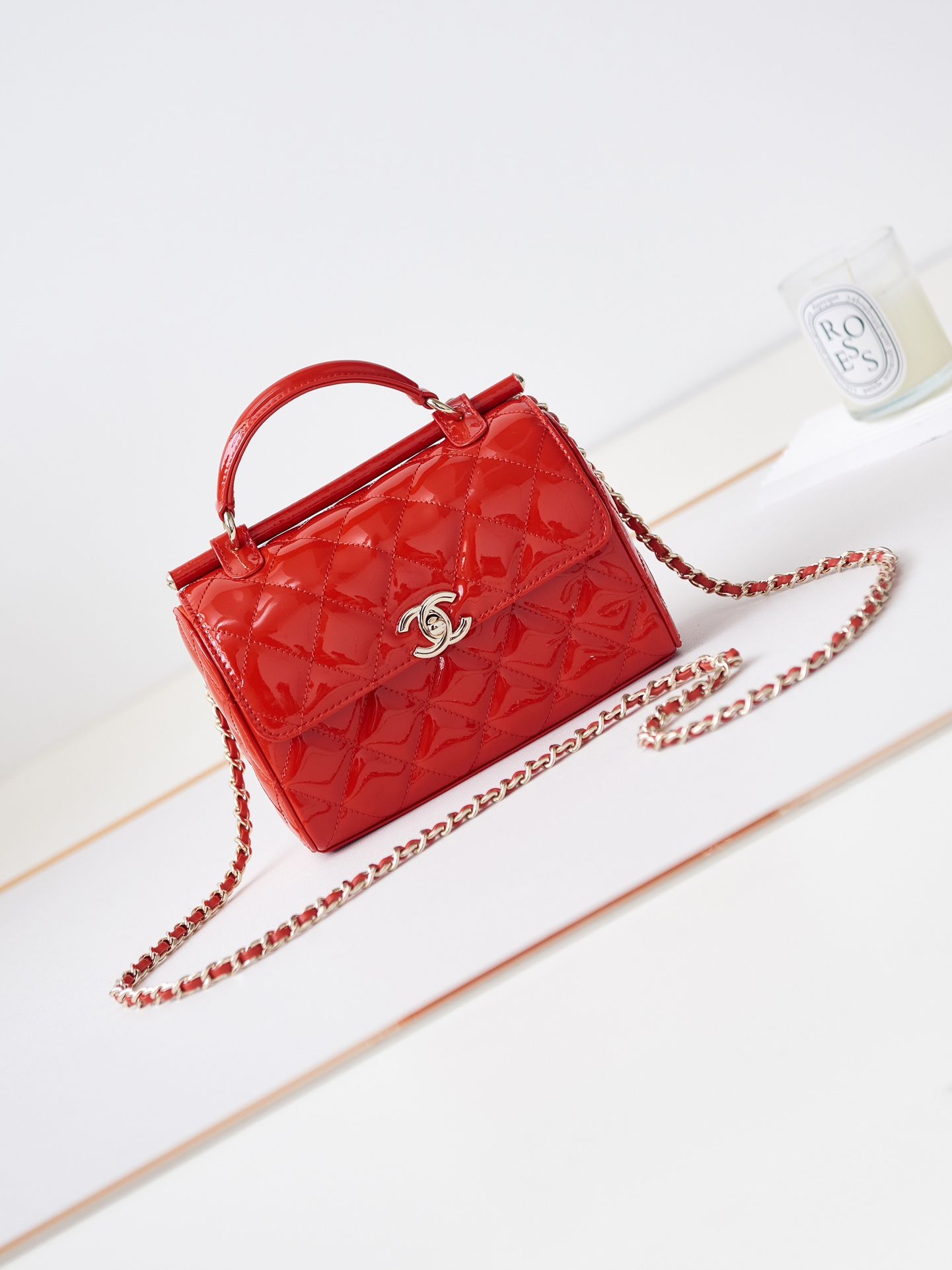 CHANEL Small box bag Red Patent Calfskin Gold Tone Metal