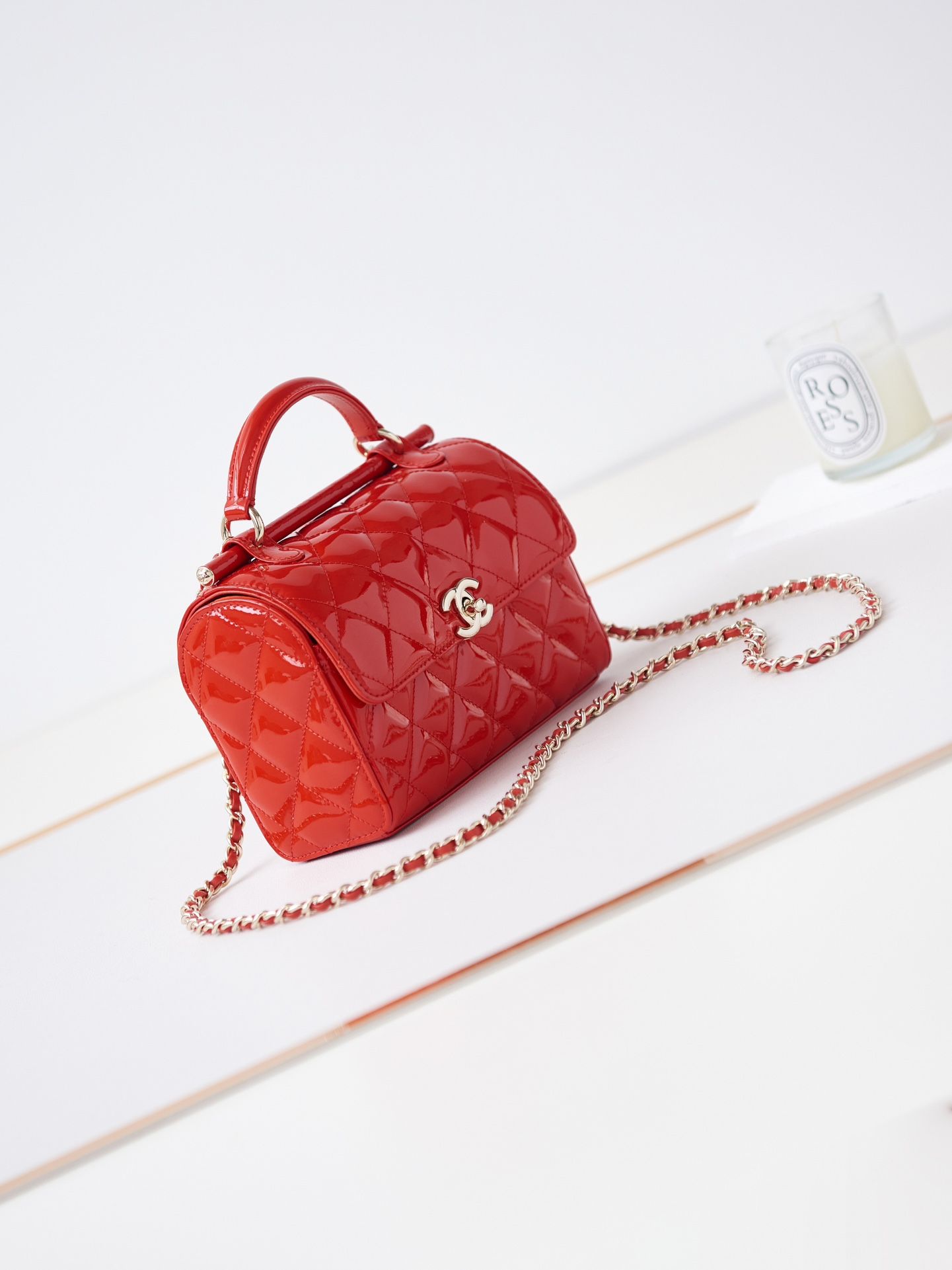 CHANEL Small box bag Red Patent Calfskin Gold Tone Metal