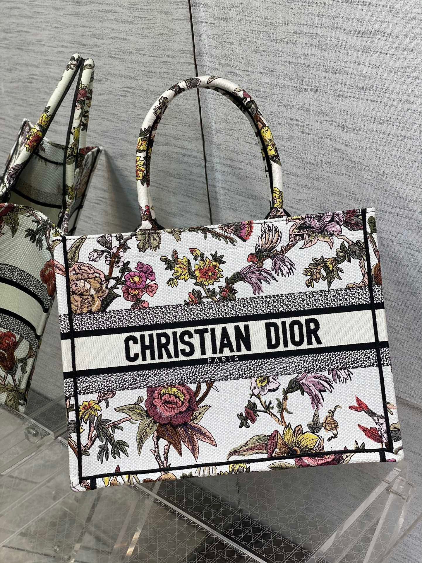 Dior Medium Book Tote Bag In White Jardin Botanique Embroidery