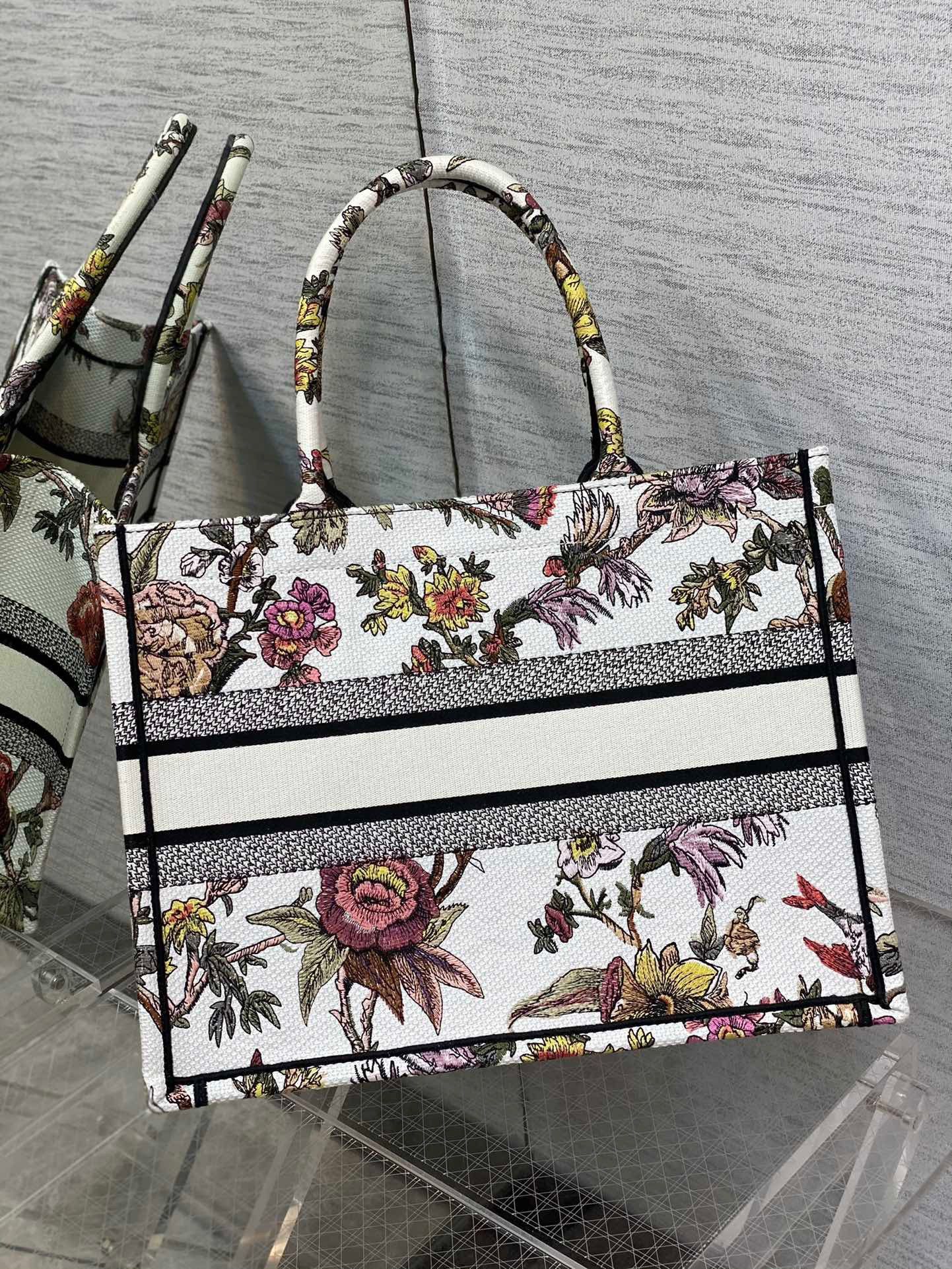 Dior Medium Book Tote Bag In White Jardin Botanique Embroidery