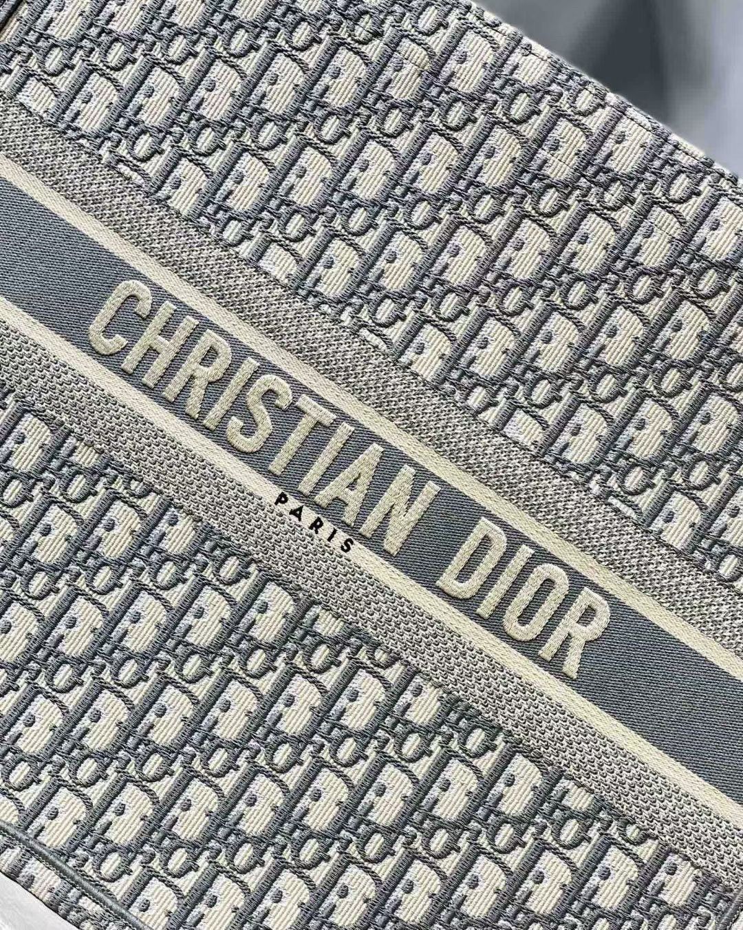 Dior Large Book Tote Bag In Grey Dior Oblique Embroidery