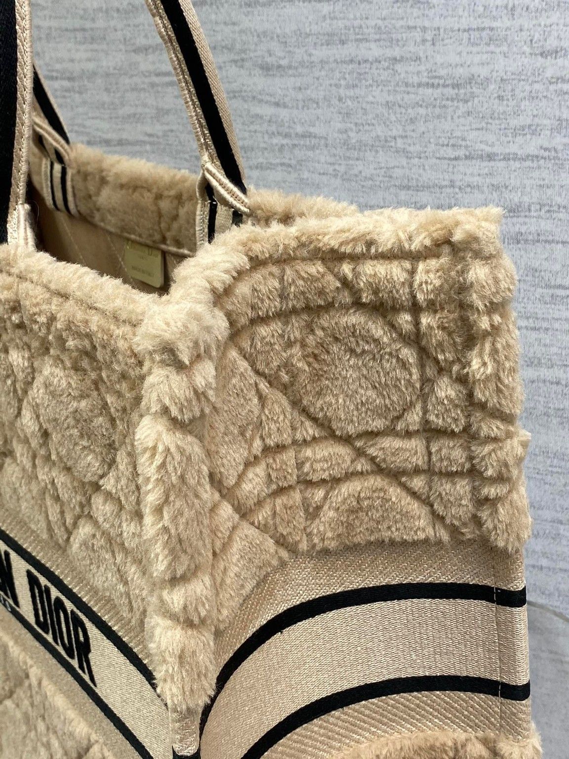 Dior Large Book Tote Bag In Beige Cannage Shearling