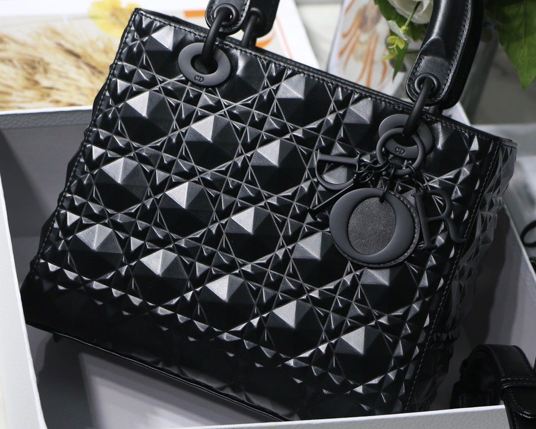 Dior Lady Dior Medium Bag In Black Diamond Calfskin