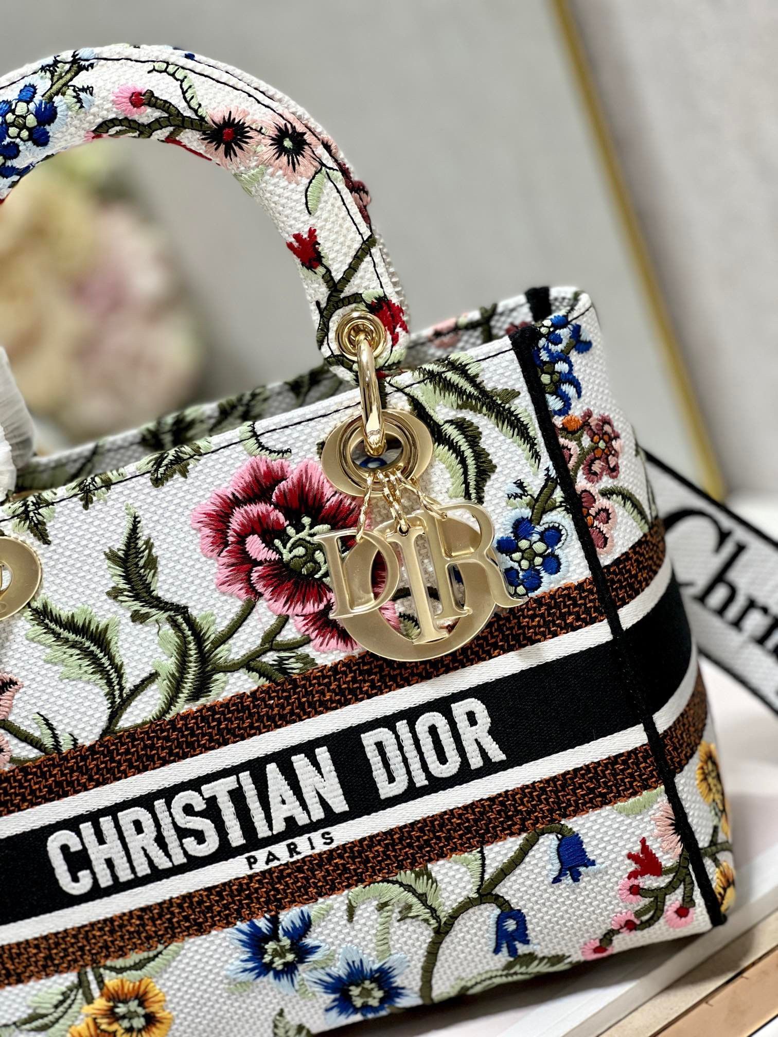 Dior Lady D-Lite Medium Bag In White Dior Petites Fleurs Embroidery