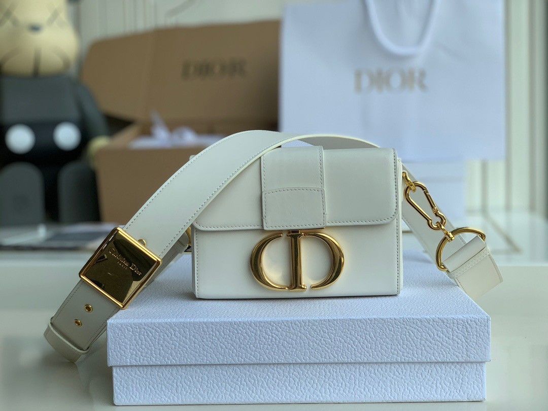 Dior 30 Montaigne Box Bag In White Box Calfskin