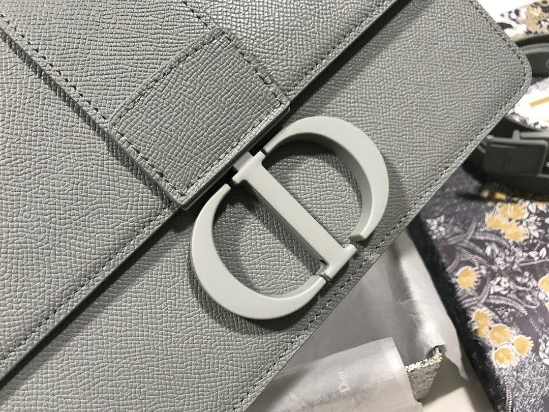 Dior 30 Montaigne Medium Bag In Grey Ultramatte Grained Calfskin