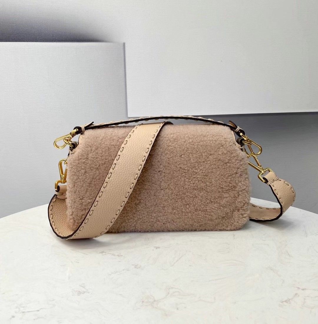 Fendi Medium Baguette Bag In Beige Shearling