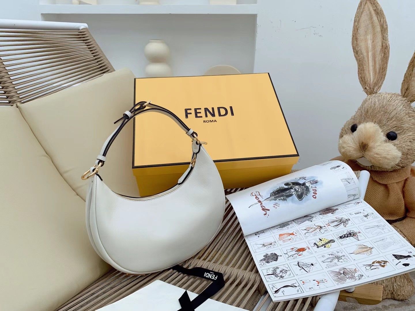 Fendi Fendigraphy Small Hobo Bag In White Leather