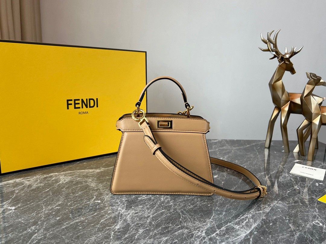 Fendi Peekaboo ISeeU Petite Bag In Beige Nappa Leather