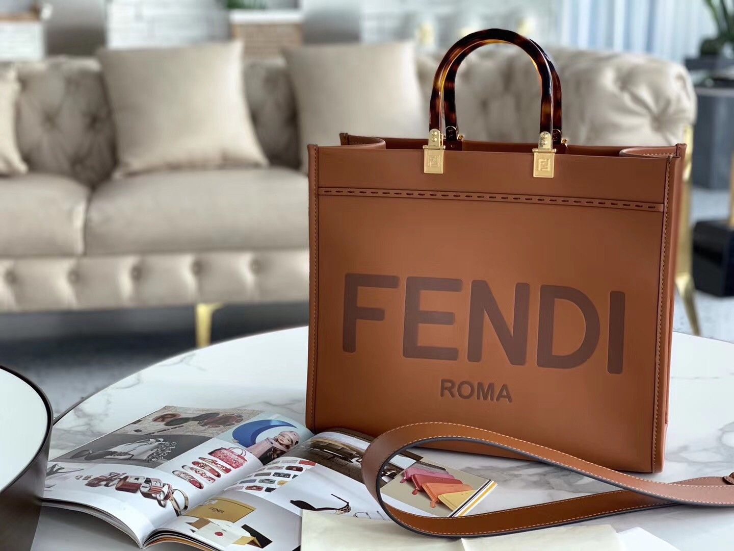 Fendi Sunshine Medium Tote Bag In Brown Calfskin