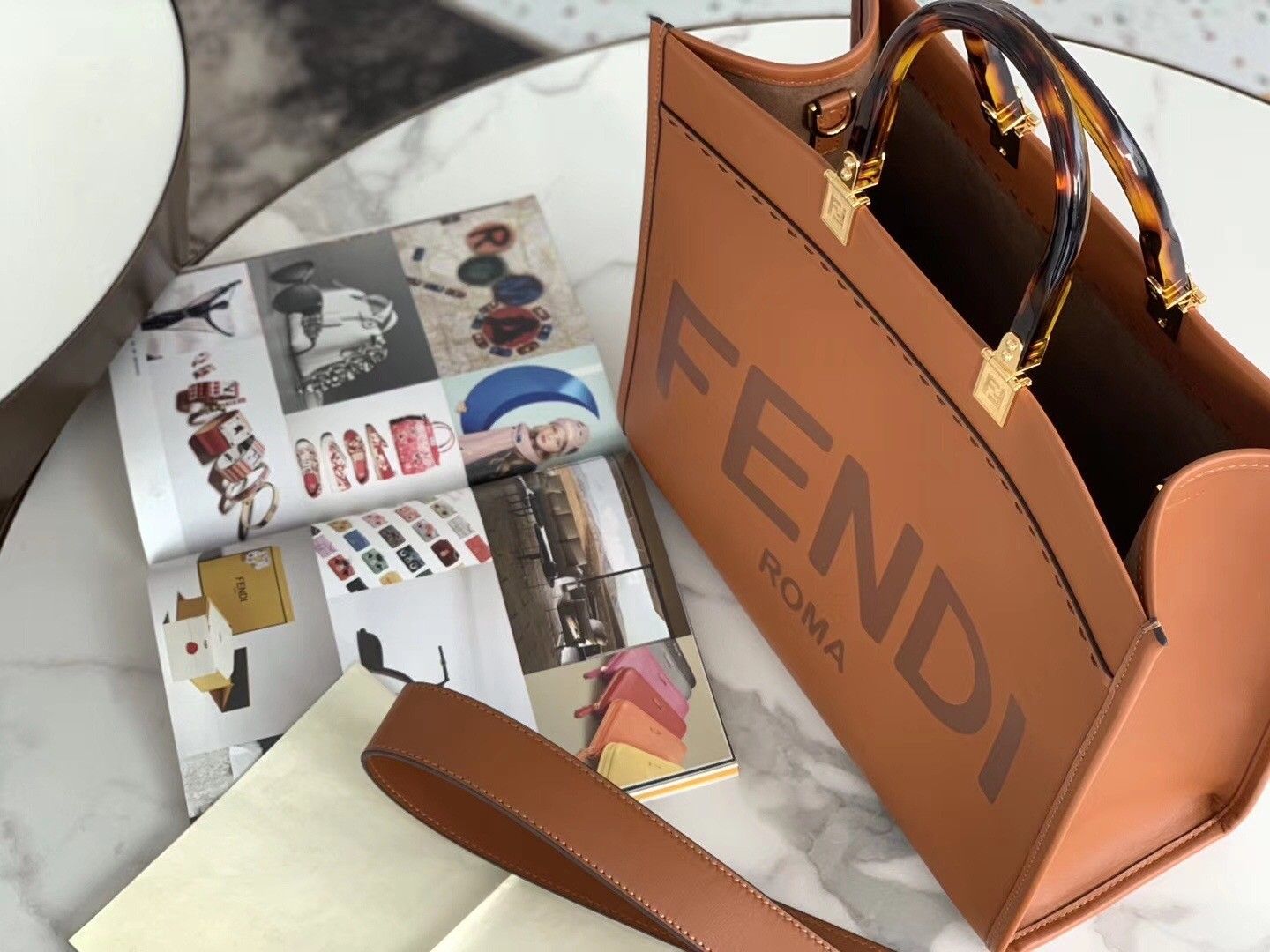 Fendi Sunshine Medium Tote Bag In Brown Calfskin